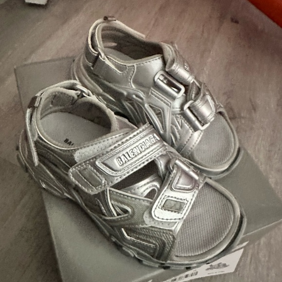 Brand new Balenciaga kids shoes never worn - Picture 1 of 5